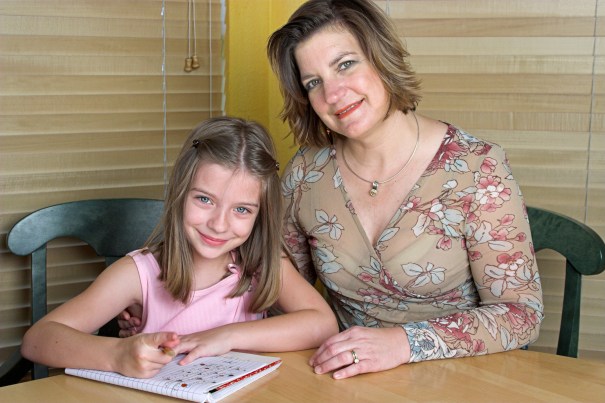 child abuse prevention nebraska, mom and daughter