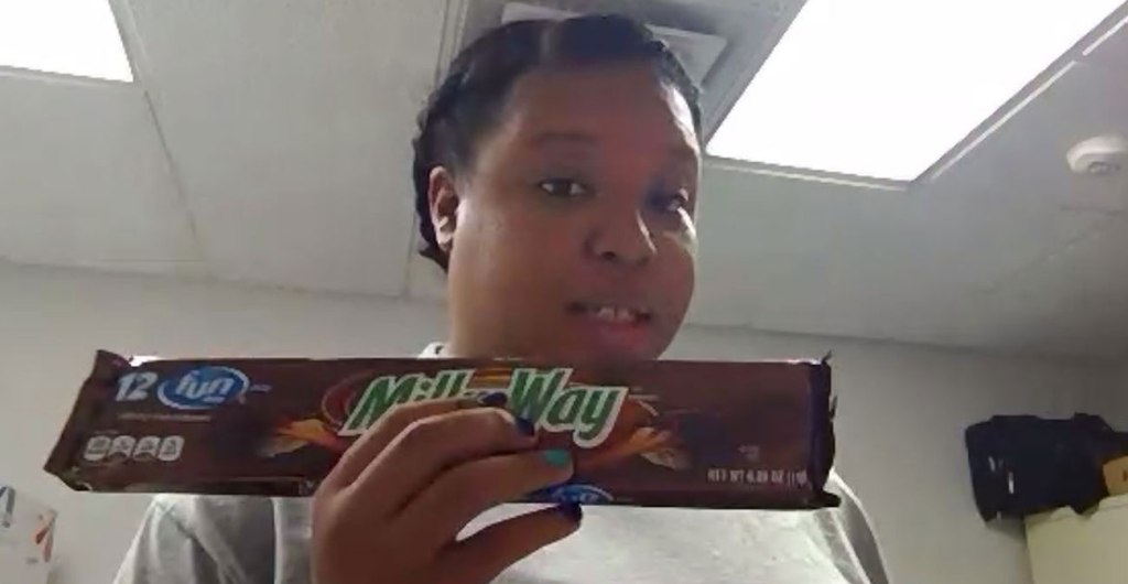 Schalisa showed Campers how to  make Milky Way s'mores