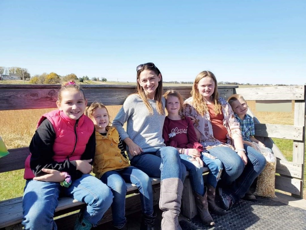 Here's Sami and all five of her kiddos! 