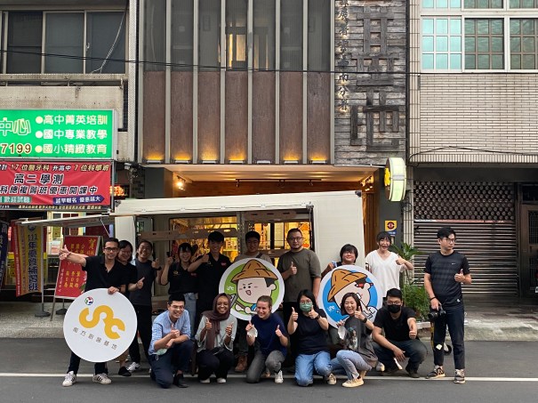 Once upon a time, several years ago, in Lincoln, two young girls began attending a Summer learning program at the Asian Community Center. Thanks to this experience and the support of their parents and mentors, they discovered a talent for speaking Mandarin Chinese. Now, imagine yourself fast-forwarding into 2022, except halfway across the globe. One of those girls, now a young woman, is responsible for obtaining a $25,000 grant from MICRON USA to build a team promoting cross-global expanded learning in Taiwan. This example of Hana McMahon-Cole isn’t a fairy tale. This story is a true-to-life example of how far afterschool and summer learning can propel young people and how Nebraska can connect them halfway across the globe.