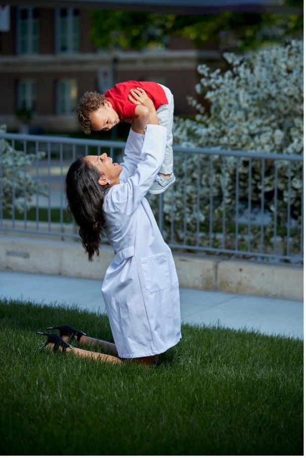 As a participant in Sixpence home visits, Gabby and her son Kaden had fun and learned from an early childhood expert. An integral part of Sixpence, home visits provide parents with the opportunity to work with highly skilled professionals. The home visitors support the families to assess and work through children’s developmental milestones and teach parents to become their child’s best champions and, most important, teachers. Read more about this Nebraska Children initiative.